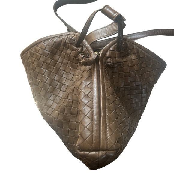 Bottega Veneta Chocolate Brown Intrecciato Leather Shoulder Bag Authentic - Picture 3 of 16